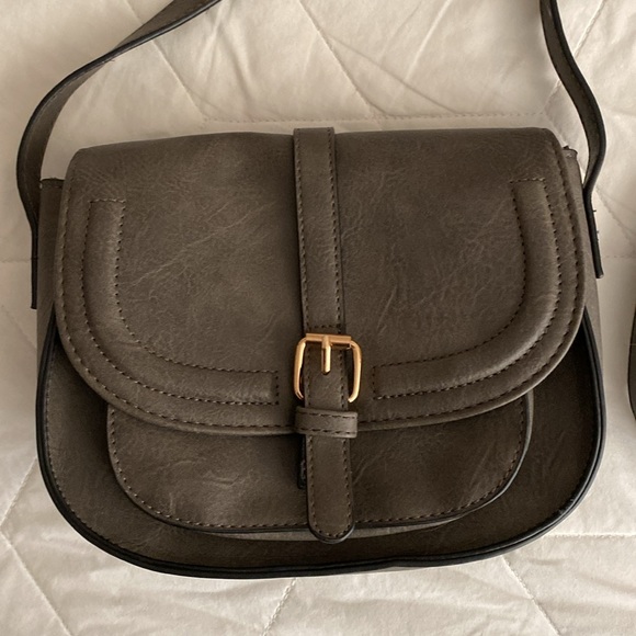 🫟5 FOR $25🫟 Crossbody Bag - Picture 2 of 5